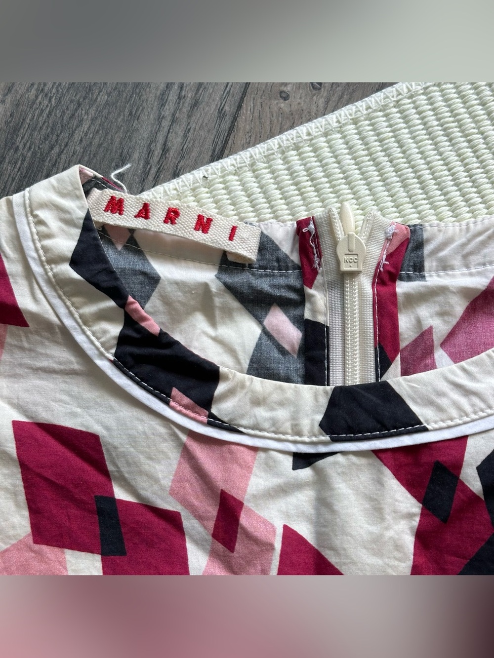 Marni Pink and Burgundy Geometric Diamond Zip-Back Blouse - Picture 3 of 8